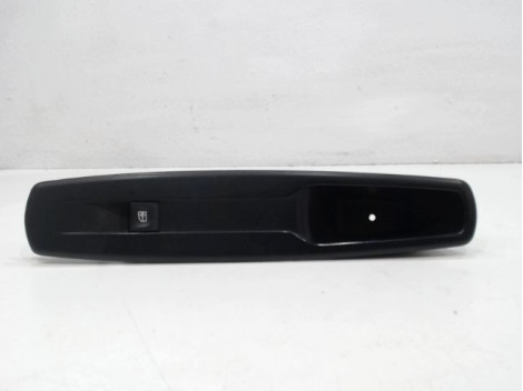 COMMANDE LEVE-GLACE PORTE AVD RENAULT MEGANE