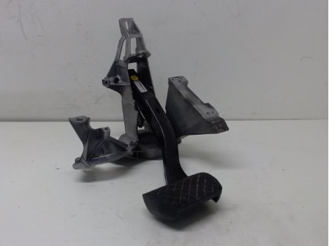 PEDALE DE FREIN AUDI A6 2004-