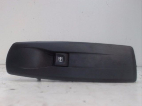 COMMANDE LEVE-GLACE PORTE AVD RENAULT MEGANE III 2008-