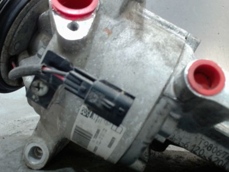 COMPRESSEUR AIR CONDITIONNE DACIA SANDERO