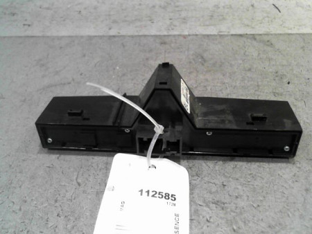 BOUTON DE WARNING OPEL CORSA