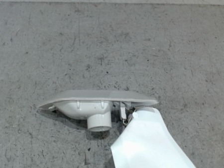 REPETITEUR AILE GAUCHE DACIA JOGGER