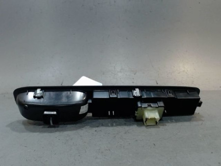 COMMANDE LEVE-GLACE PORTE AVD DACIA JOGGER