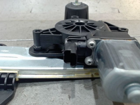 MECANISME+MOTEUR LEVE-GLACE AVANT DROIT DACIA JOGGER