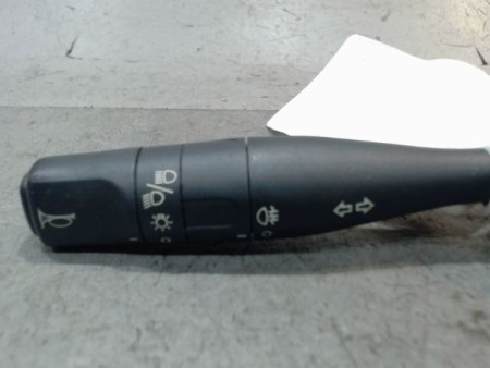 COMMANDE CLIGNOTANT PEUGEOT 106