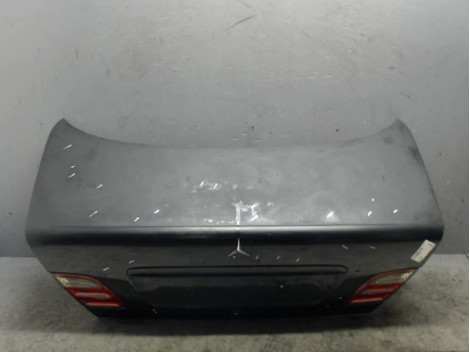 COFFRE ARRIERE MERCEDES E320