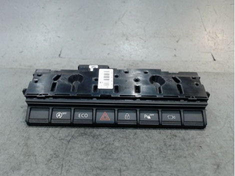 BOUTON DE WARNING DACIA DUSTER