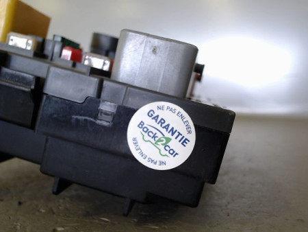 BOITE A FUSIBLES PEUGEOT 308 2007-