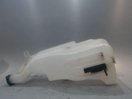 RESERVOIR LAVE-GLACE AVANT IVECO 35C13