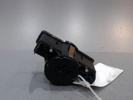 COMMANDE ECLAIRAGE MERCEDES CLA