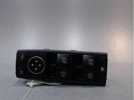 COMMANDE LEVE-GLACE PORTE AVG MERCEDES CLA