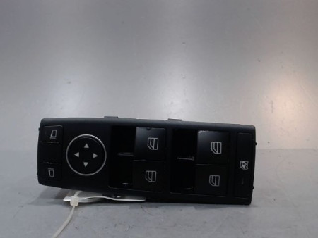 COMMANDE LEVE-GLACE PORTE AVG MERCEDES CLA