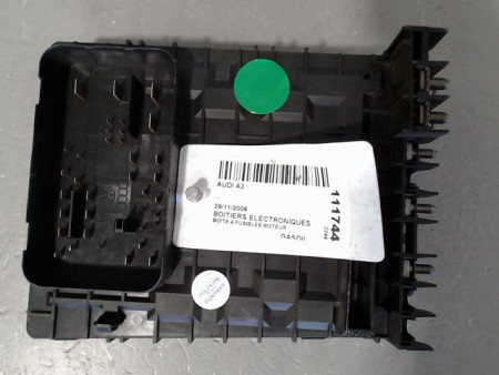 BOITE A FUSIBLES AUDI A3