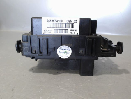 BOITE A FUSIBLES PEUGEOT 206
