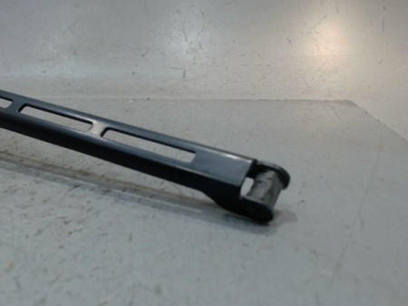 BRAS ESSUIE-GLACE AVANT DROIT AUDI A4