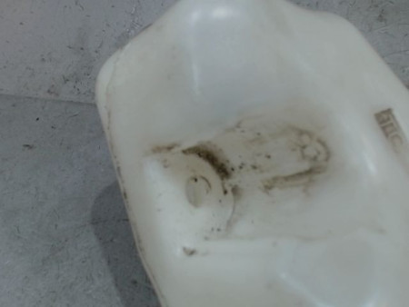 RESERVOIR LAVE-GLACE AVANT FIAT PUNTO