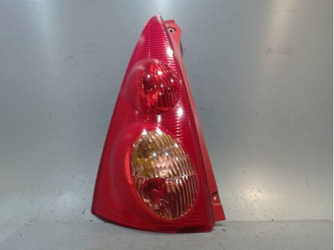 FEU ARRIERE GAUCHE  PEUGEOT 107