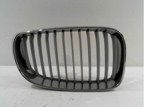 GRILLE CALANDRE DROIT B.M.W. SERIE 1