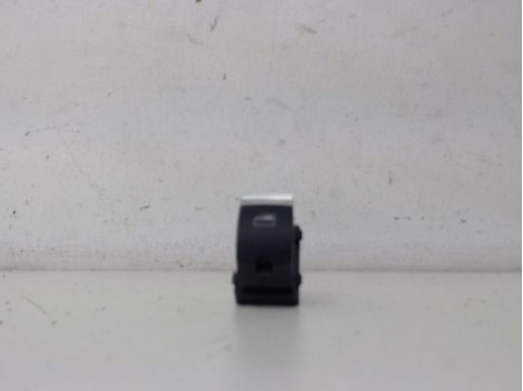 COMMANDE LEVE-GLACE PORTE AVD AUDI A3