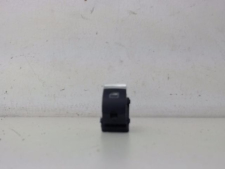 COMMANDE LEVE-GLACE PORTE AVD AUDI A3
