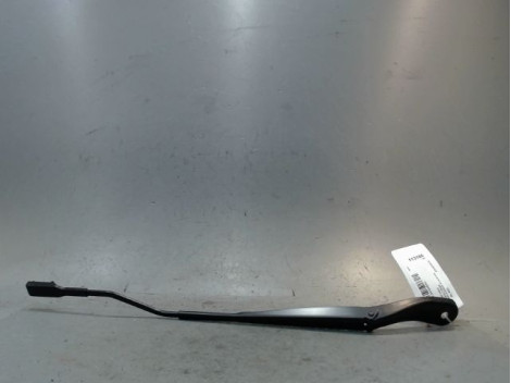 BRAS ESSUIE-GLACE AVANT GAUCHE DACIA SANDERO