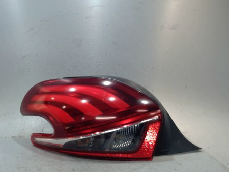 FEU ARRIERE GAUCHE  PEUGEOT 208