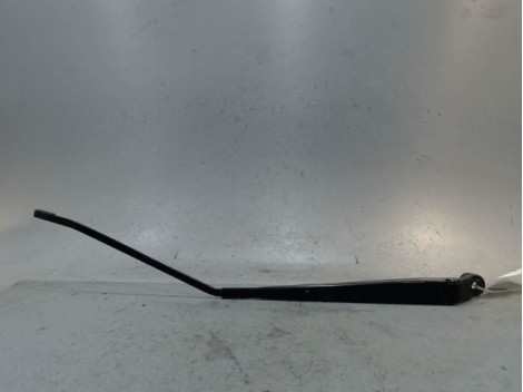 BRAS ESSUIE-GLACE AVANT DROIT SUZUKI SWIFT