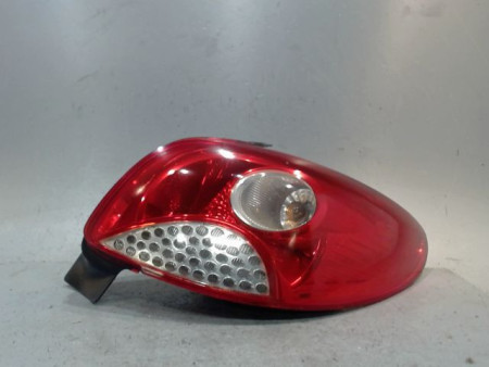 FEU ARRIERE DROIT PEUGEOT 206