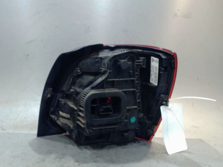 FEU ARRIERE GAUCHE  VOLKSWAGEN POLO