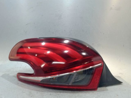 FEU ARRIERE GAUCHE  PEUGEOT 208