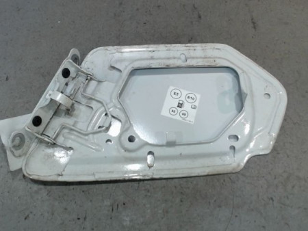 VOLET DE TRAPPE CARBURANT DACIA SANDERO