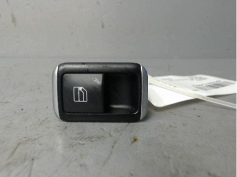 COMMANDE LEVE-GLACE PORTE ARG MERCEDES CLASSE A