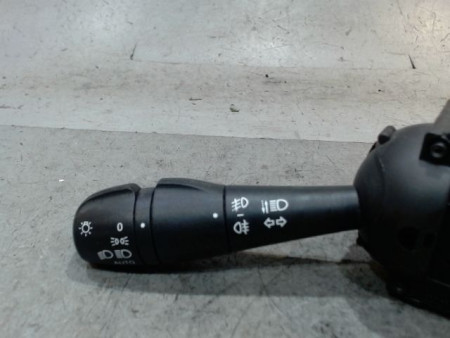 COMMANDE CLIGNOTANT RENAULT CAPTUR