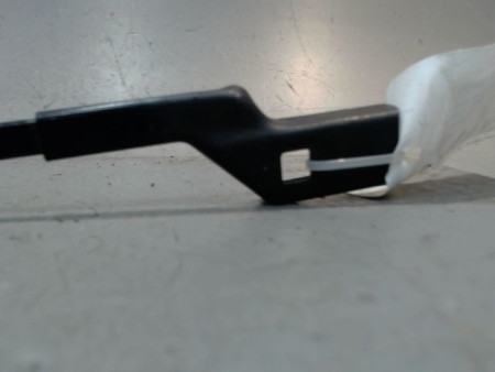 BRAS ESSUIE-GLACE AVANT GAUCHE FORD KA