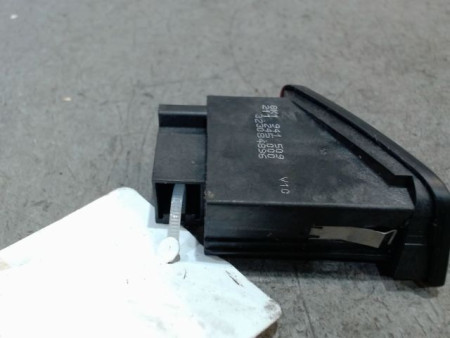 BOUTON DE WARNING AUDI A5