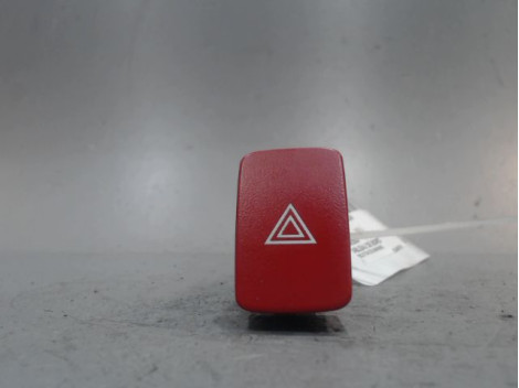 BOUTON DE WARNING HYUNDAI TUCSON