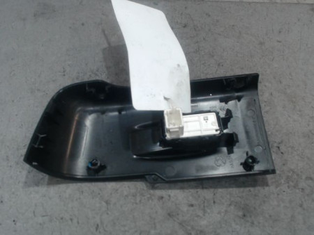 COMMANDE LEVE-GLACE PORTE AVD CITROEN C3