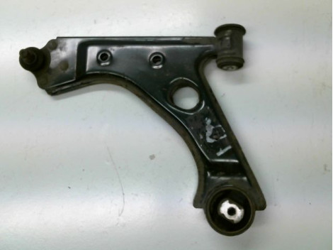TRIANGLE INFERIEUR AVANT DROIT FIAT PUNTO 2003-