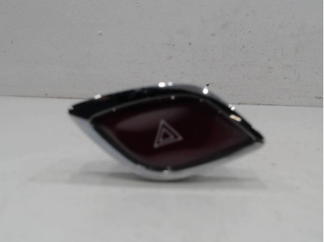 BOUTON DE WARNING CITROEN C3