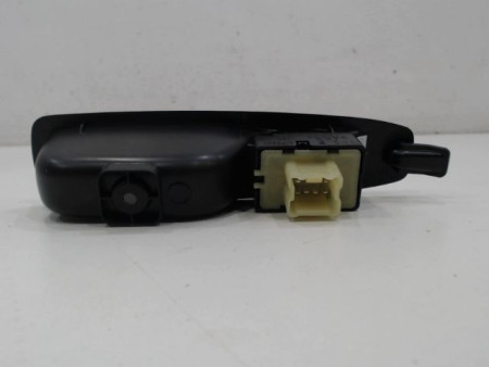 COMMANDE LEVE-GLACE PORTE ARD RENAULT CAPTUR