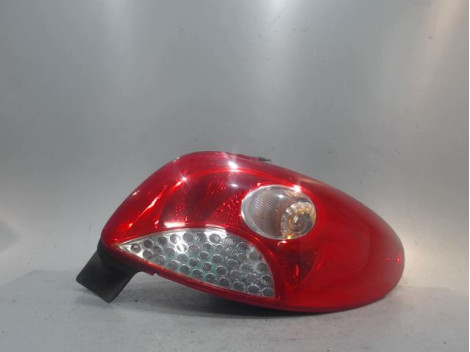 FEU ARRIERE DROIT PEUGEOT 206