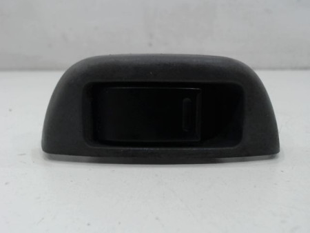 COMMANDE LEVE-GLACE PORTE AVD PEUGEOT 107
