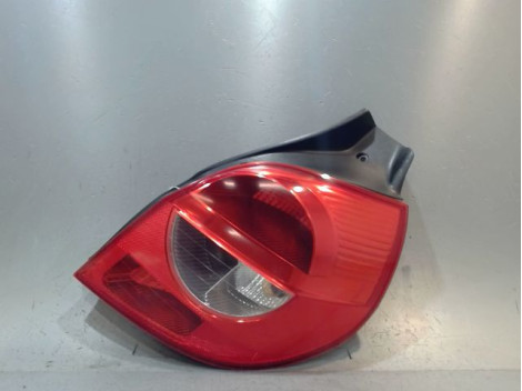 FEU ARRIERE DROIT RENAULT CLIO