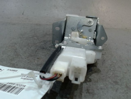SERRURE HAYON  SUZUKI SWIFT