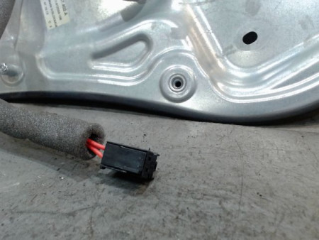MECANISME+MOTEUR LEVE-GLACE AVANT DROIT SKODA YETI