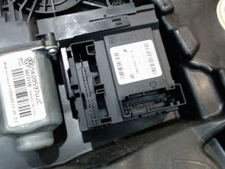 MECANISME+MOTEUR LEVE-GLACE AVANT DROIT VOLKSWAGEN GOLF