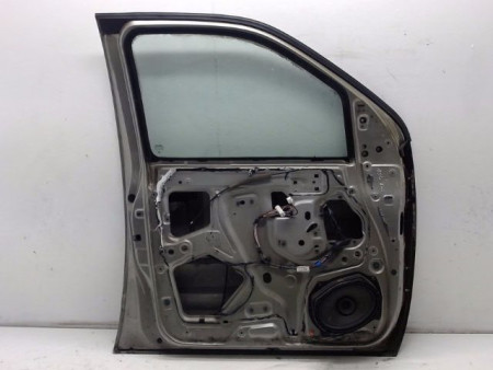PORTE AVANT GAUCHE NISSAN PATHFIND.