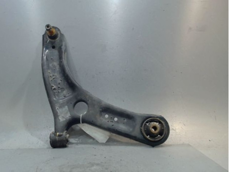 TRIANGLE INFERIEUR AVANT DROIT HYUNDAI I20
