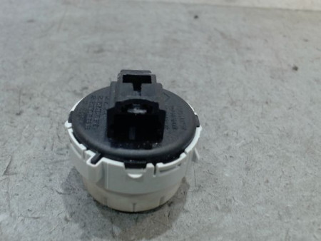 BOUTON COMMANDE TOIT OUVRANT RENAULT MEGANE