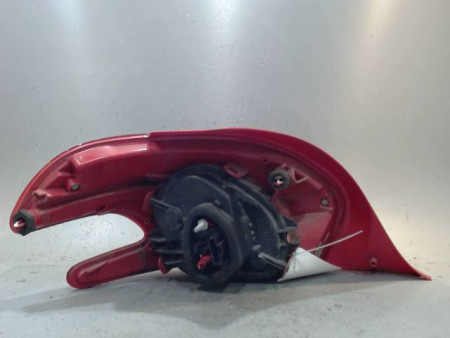 FEU ARRIERE DROIT PEUGEOT 208